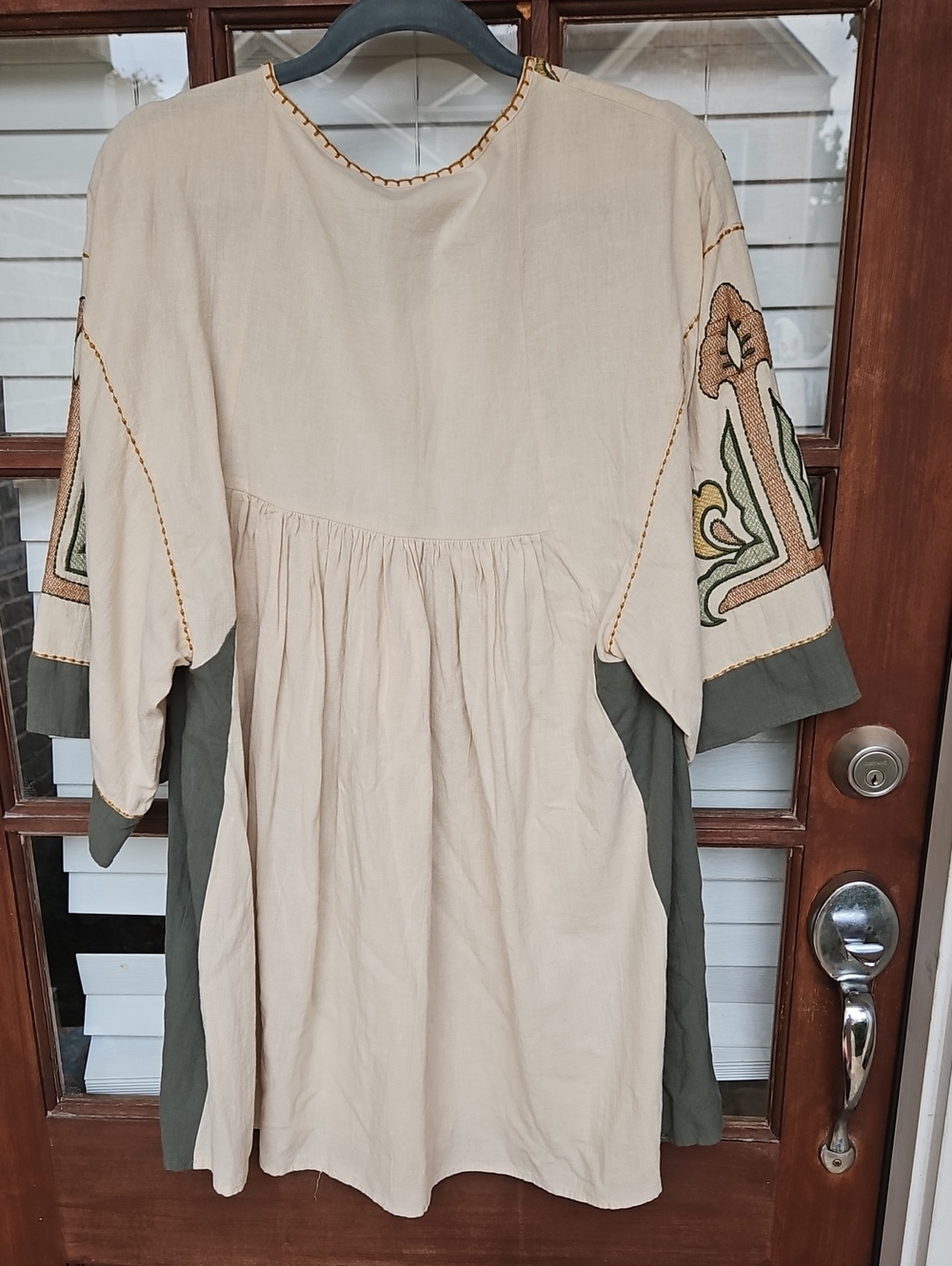 NWT! Zara The Romy Zara Cream Linen Cotton Dress with Green & Gold Embroidered - Picture 6 of 7